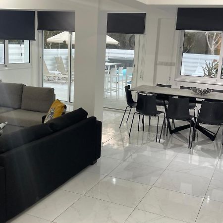 Konnos Hight Villa Protarász Kültér fotó